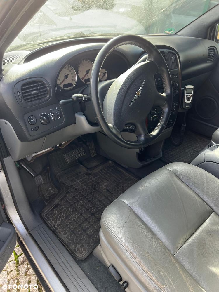 Chrysler Voyager - 17