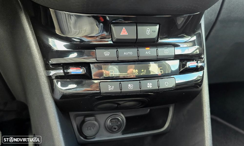Peugeot 2008 PureTech 130 GPF Stop&Start Allure - 15