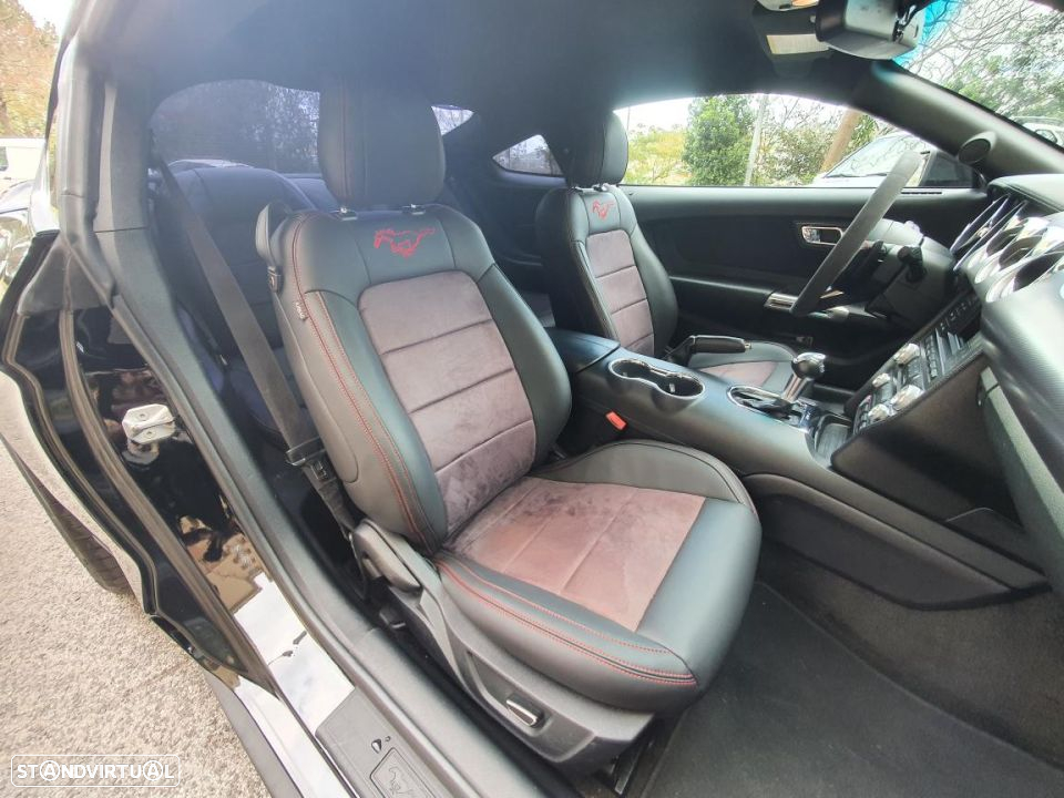 Ford Mustang 2.3i EcoBoost Aut. - 24