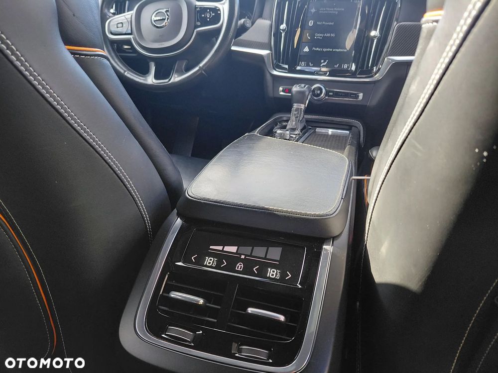 Volvo V90 Cross Country D5 AWD Ocean Race - 20