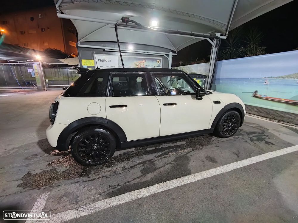 MINI 5 Portas Cooper D Aut. - 2