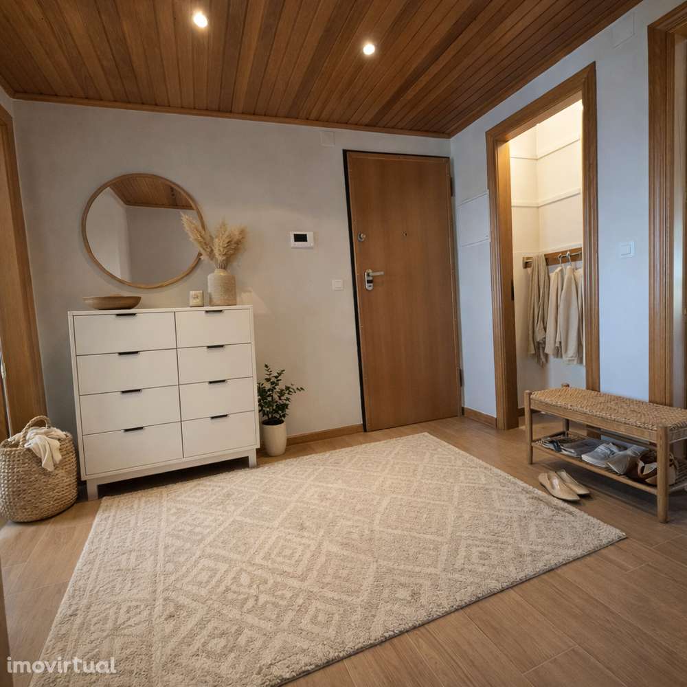 T1 c/vista desafogada, varanda, parqueamento e arrecadação - Grande imagem: 3/11