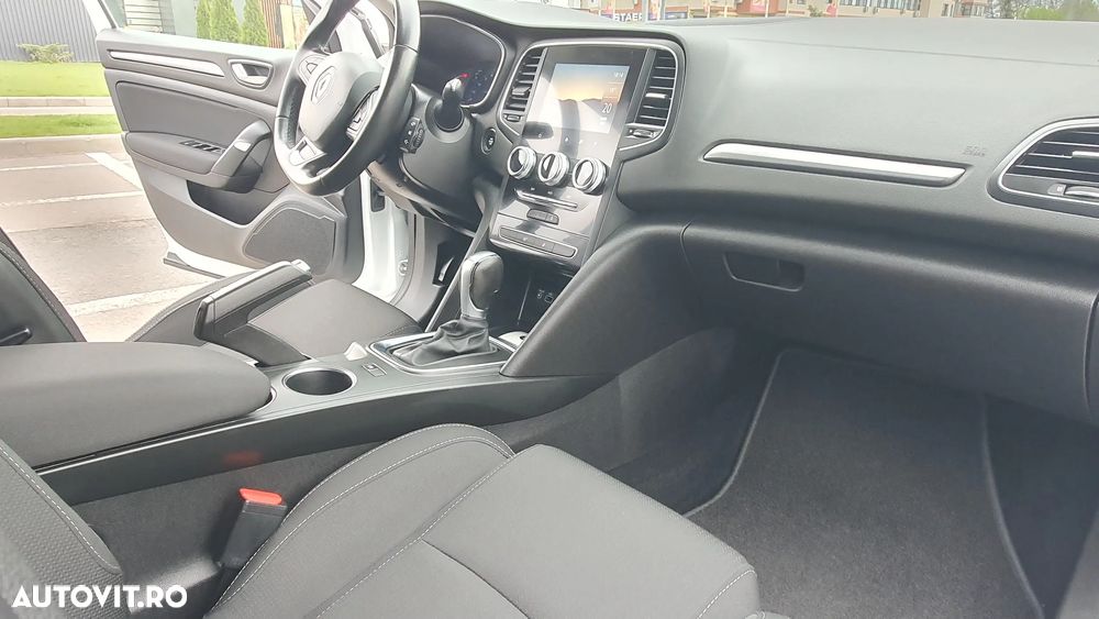 Renault Megane BLUE dCi 115 EDC BUSINESS EDITION - 12