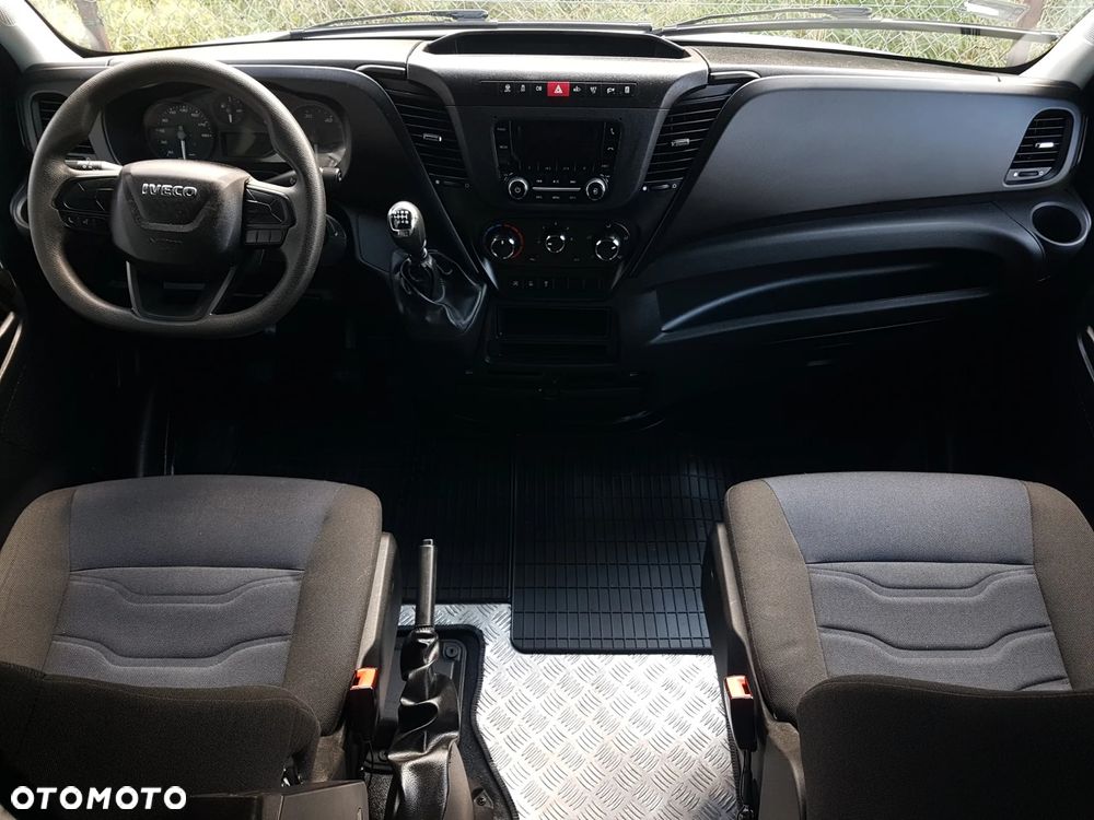 Iveco DAILY KONTENER NISKOPODŁOGOWY 4,43x2,23x2,42 SKLEP FOODTRUCK BAR KLIMA KONIOWÓZ KAMPER - 21