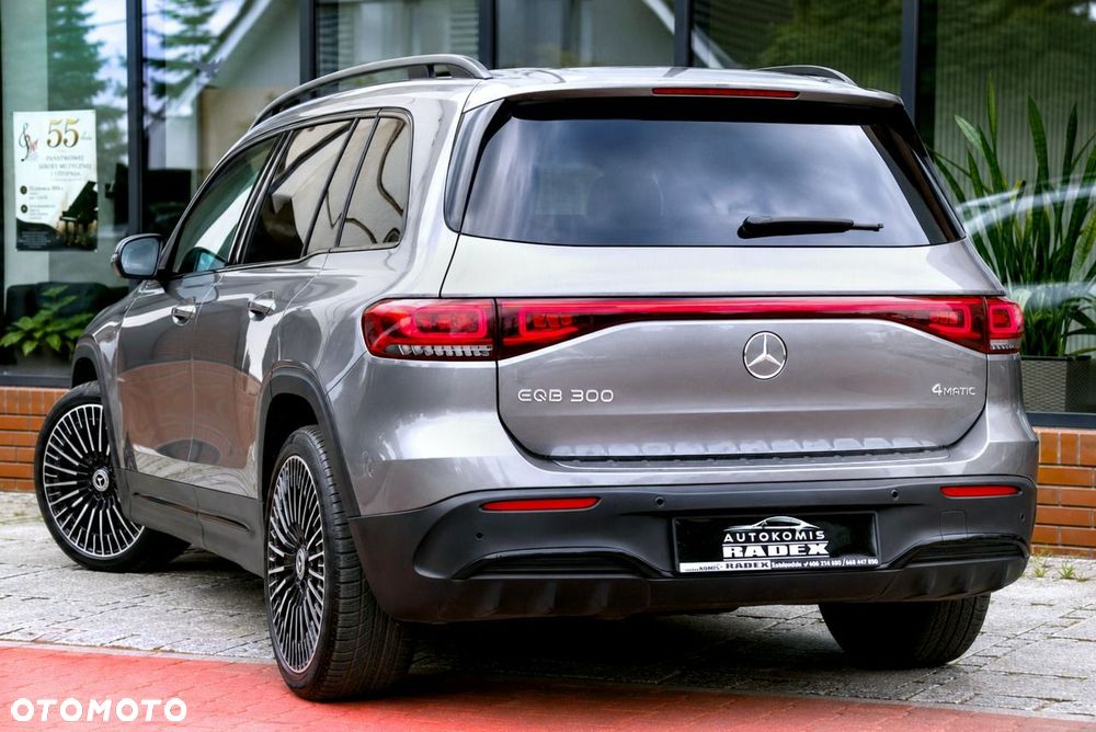 Mercedes-Benz EQB - 26