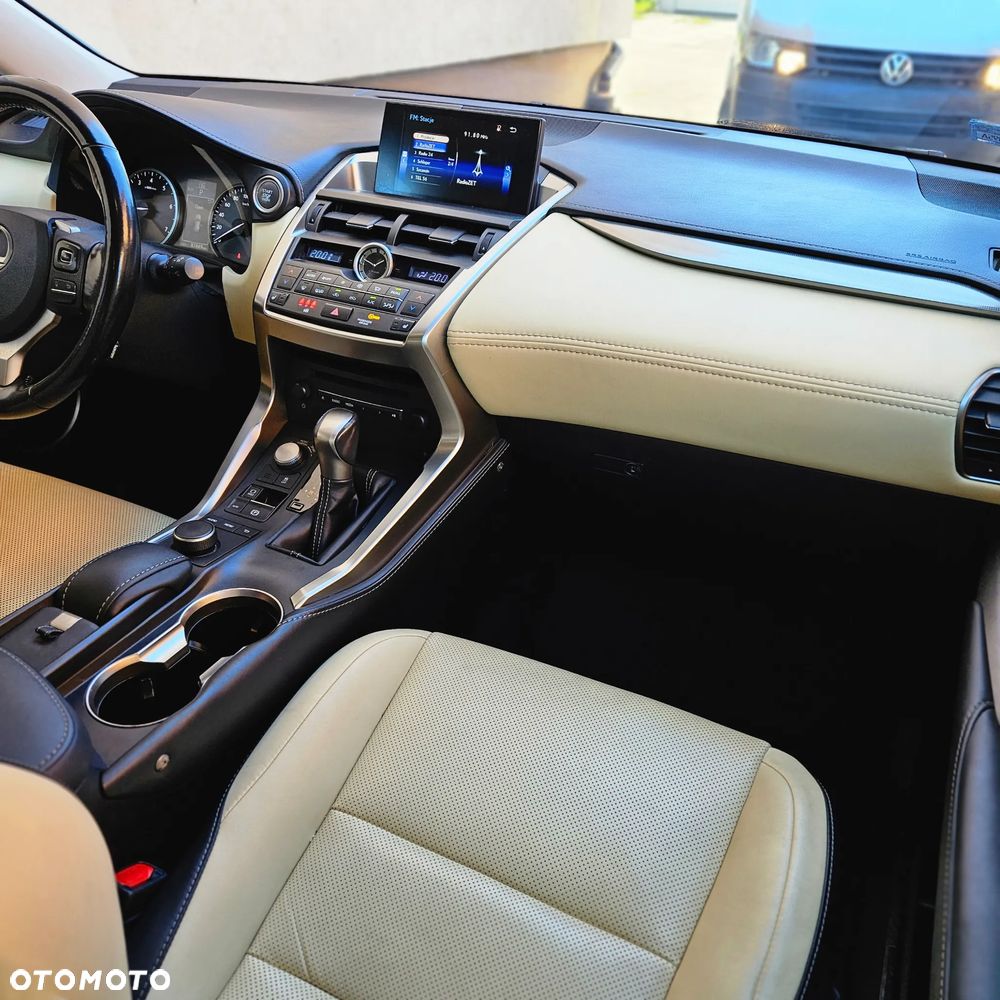 Lexus NX 200t AWD Luxury Line - 16