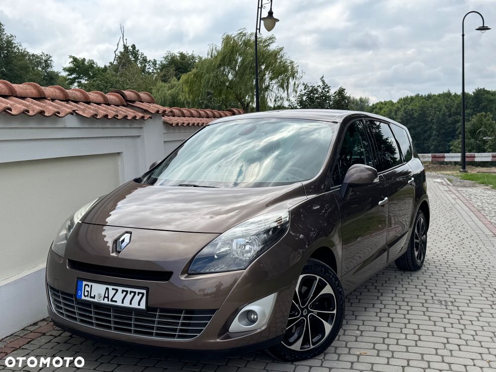 Renault Grand Scenic - 1