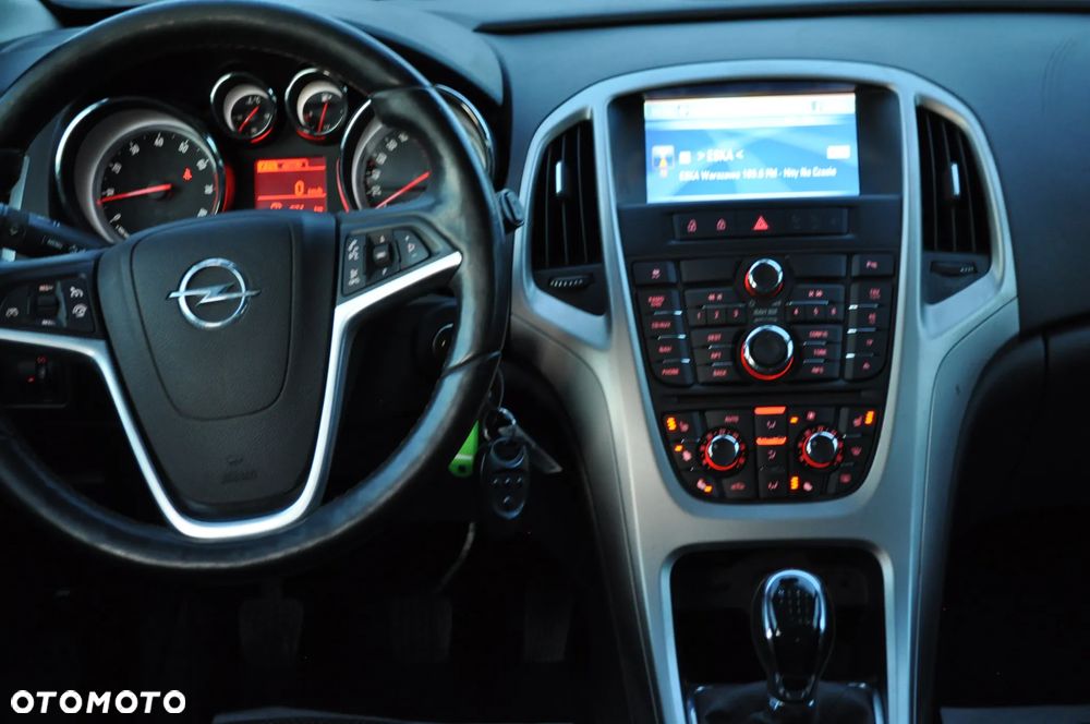 Opel Astra 1.4 Turbo Design Edition - 21