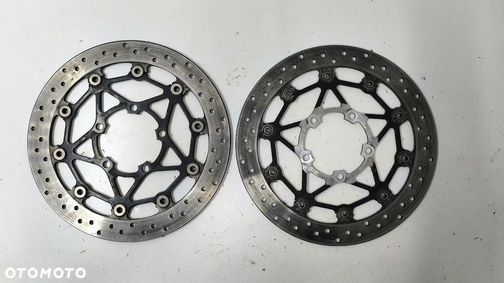 Tarcza Triumph StreetTriple 675 komplet - 1