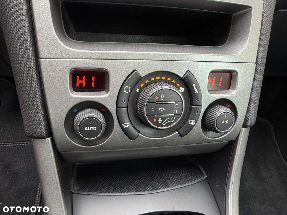 Peugeot 308 HDi FAP 90 Filou - 17