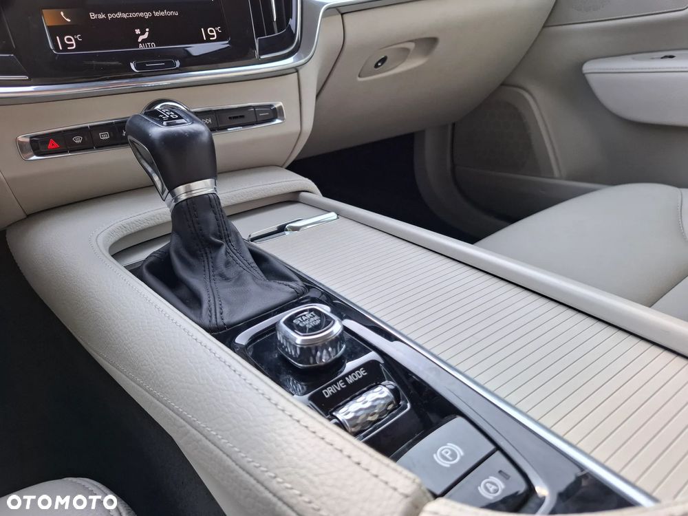Volvo S90 - 18