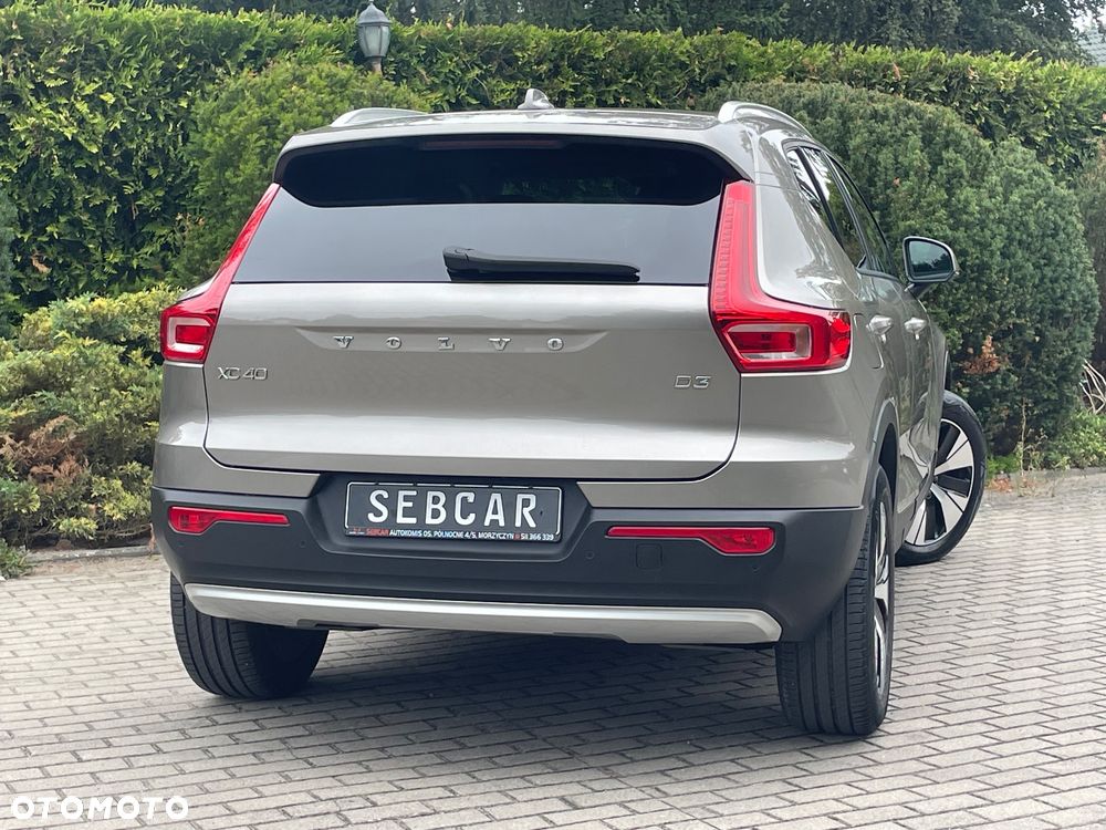 Volvo XC 40 D3 Momentum Pro - 33