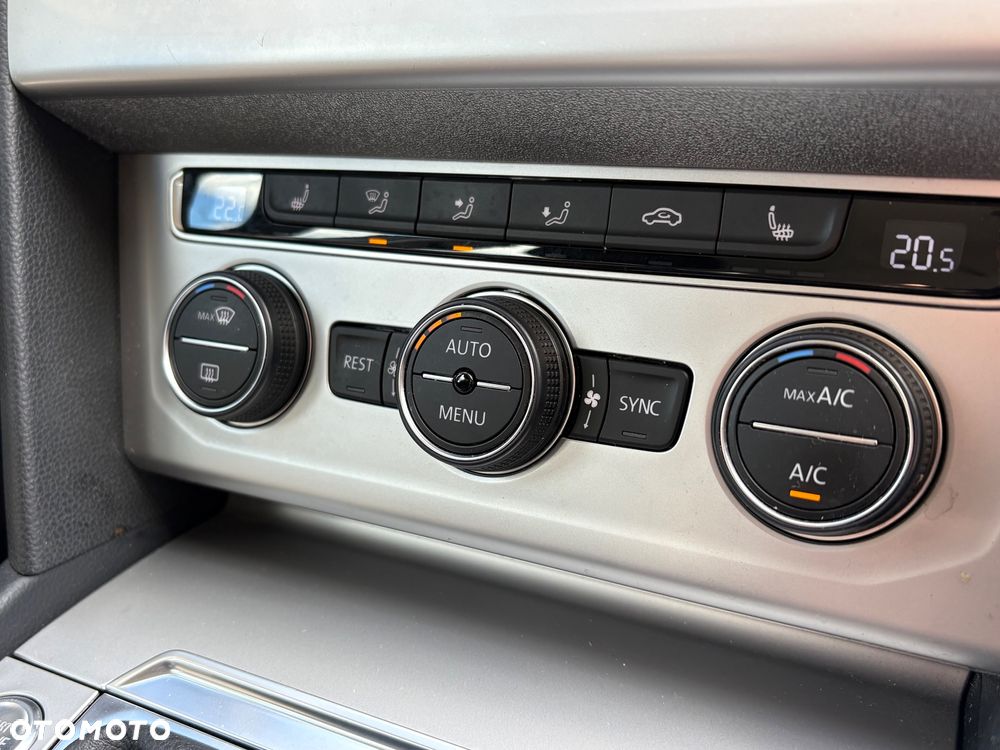 Volkswagen Passat 2.0 TDI SCR Business - 15