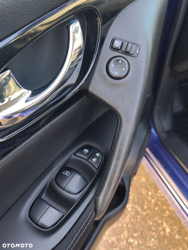 Nissan Qashqai 1.6 DCi Xtronic TEKNA - 18