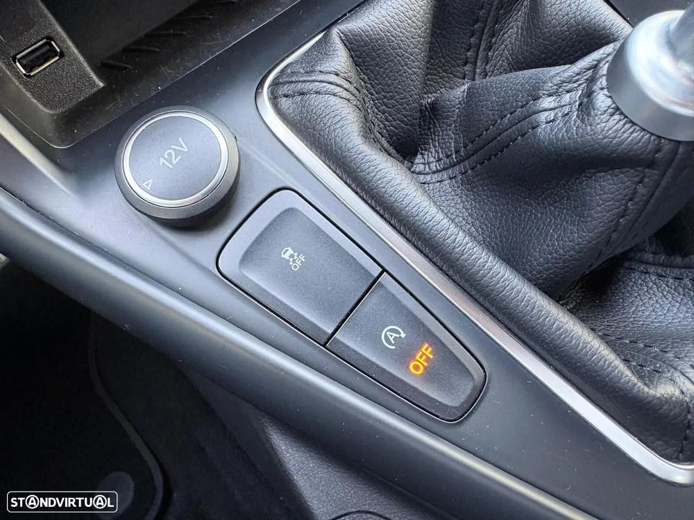 Ford Focus 2.0 EcoBoost ST c/ Pack Pele Desportiva - 56