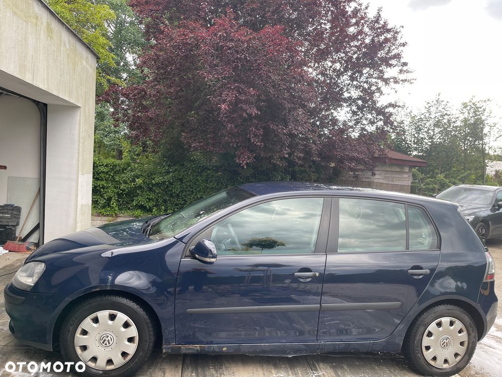 Volkswagen Golf 1.6 FSI Trendline Tiptr - 4