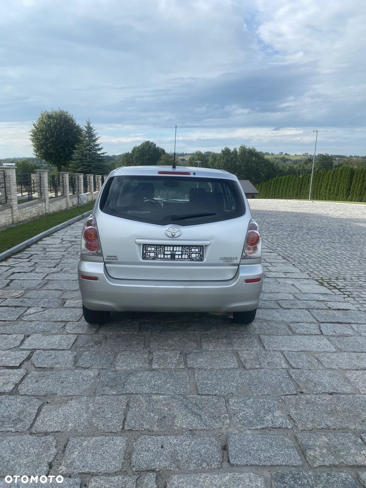 Toyota Corolla Verso 1.8 Prestige - 12