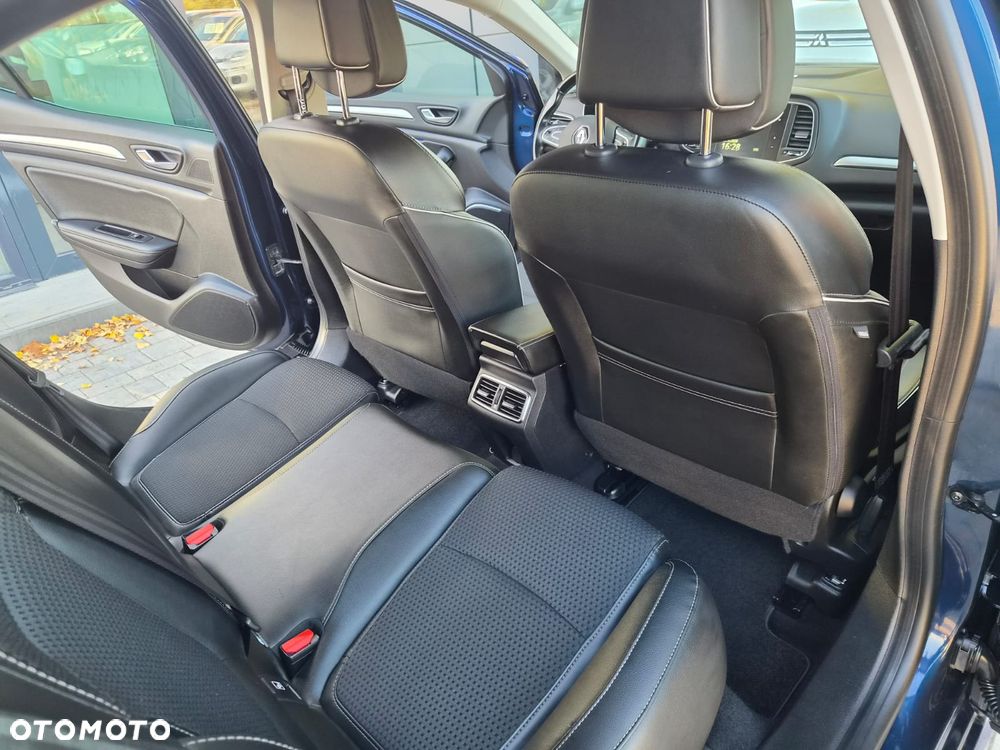 Renault Megane ENERGY TCe 115 Start & Stopp Paris Business - 19