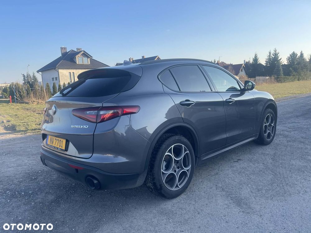 Alfa Romeo Stelvio 2.2 16V AT8 Q4 Sprint - 6