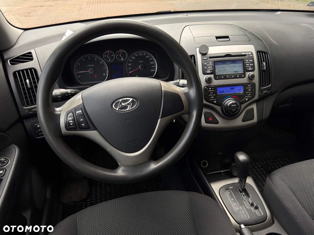 Hyundai i30 1.6 Comfort - 21