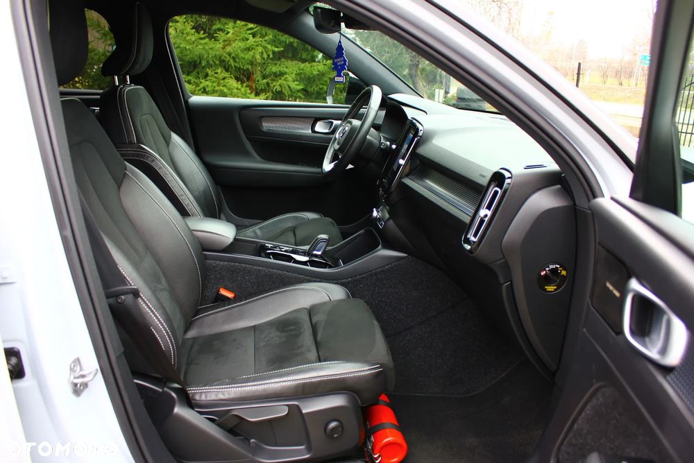 Volvo XC 40 ver-t5-plug--in-hybrid-r--design - 39