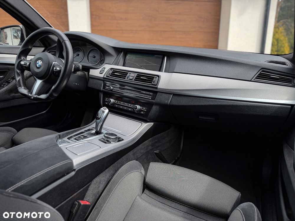 BMW Seria 5 525d Sport-Aut - 9