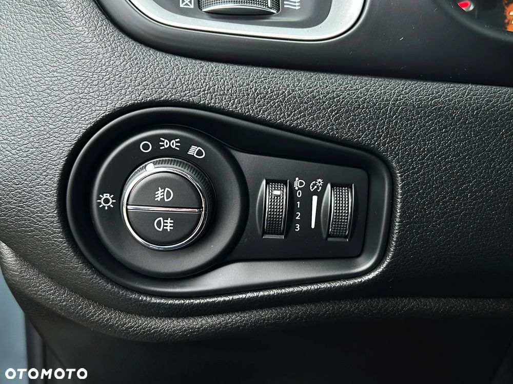 Jeep Renegade 1.4 MultiAir Longitude FWD S&S - 9