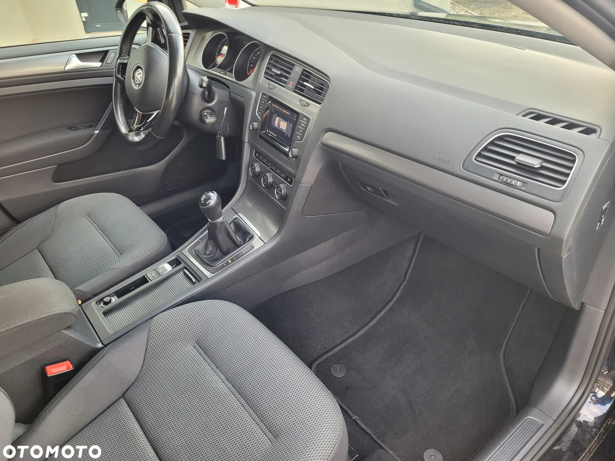 Volkswagen Golf VII 1.2 TSI BMT Trendline - 25