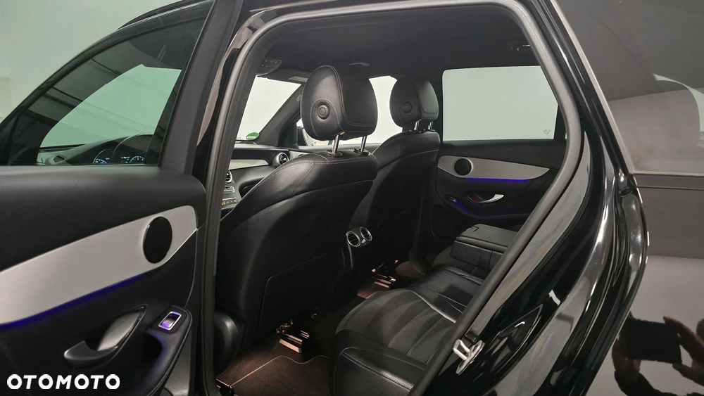 Mercedes-Benz GLC 300 de 4Matic 9G-TRONIC AMG Line Plus - 6