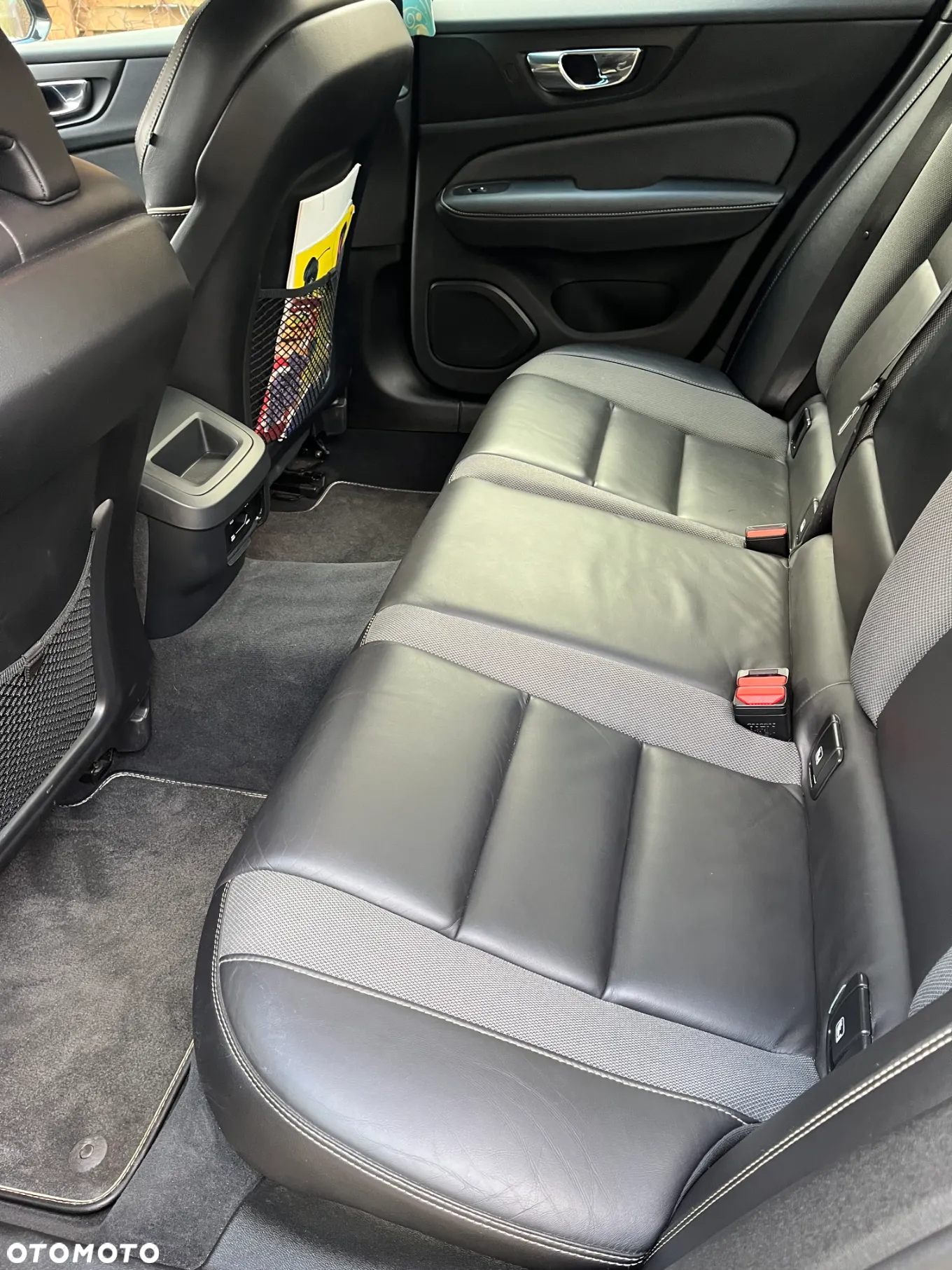 Volvo S60 T5 R-Design - 19