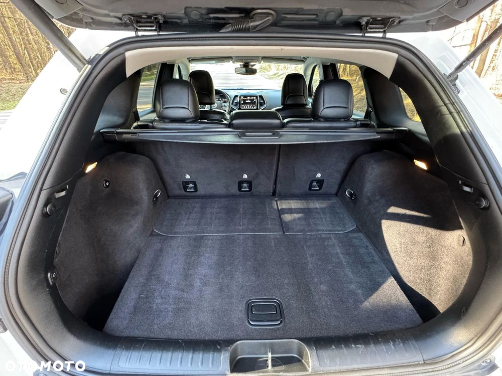 Jeep Cherokee 2.0 GME Active Drive I Limited - 15
