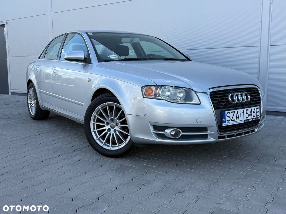 Audi A4 Limousine - 1