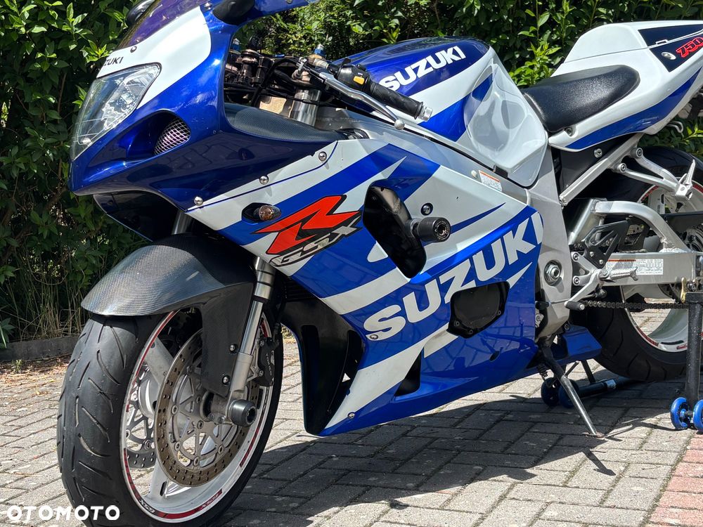 Suzuki GSX-R - 3