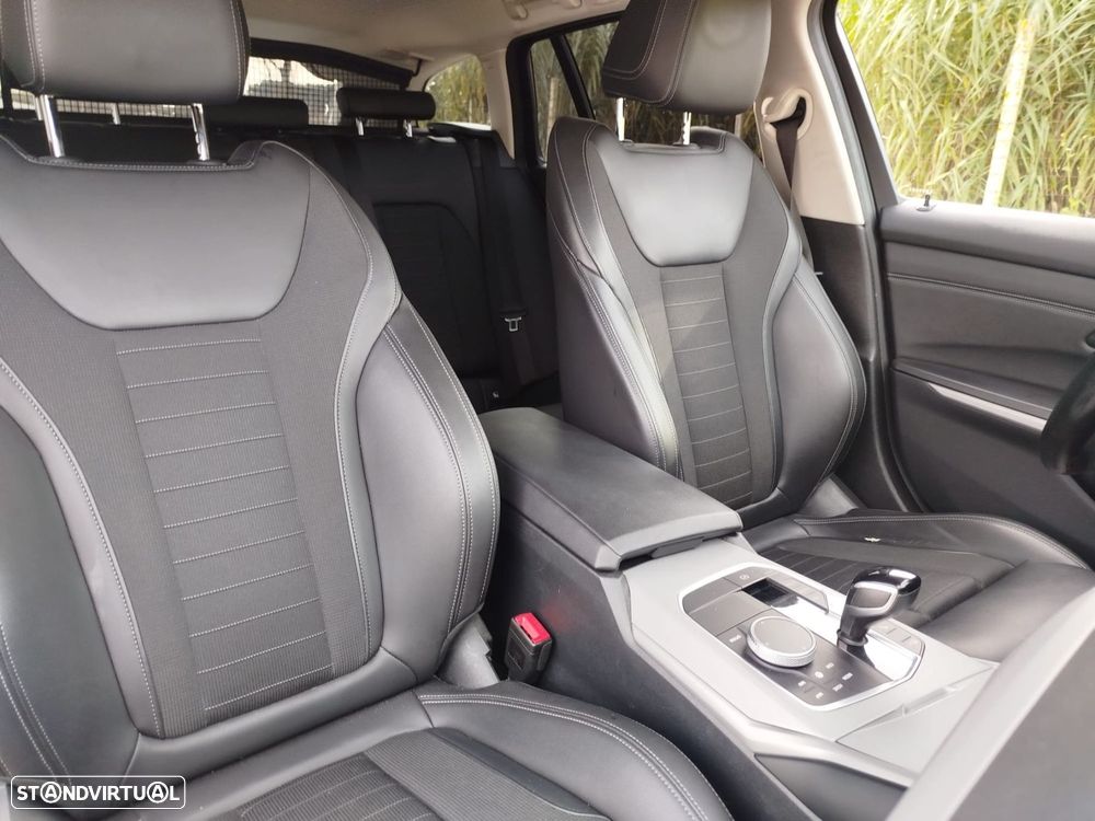 BMW 318 d Aut. Sport Line - 34