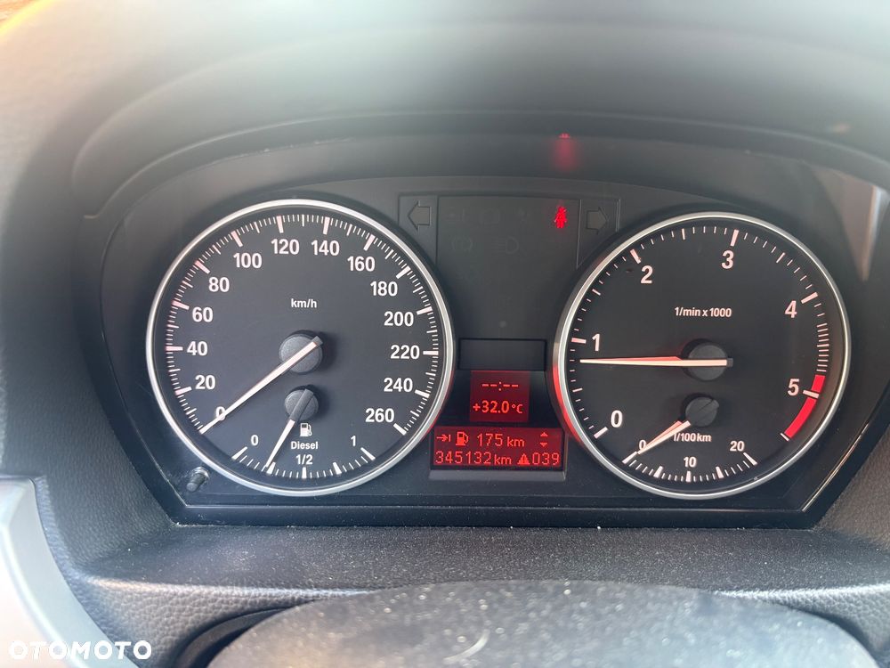 BMW Seria 3 318d - 10