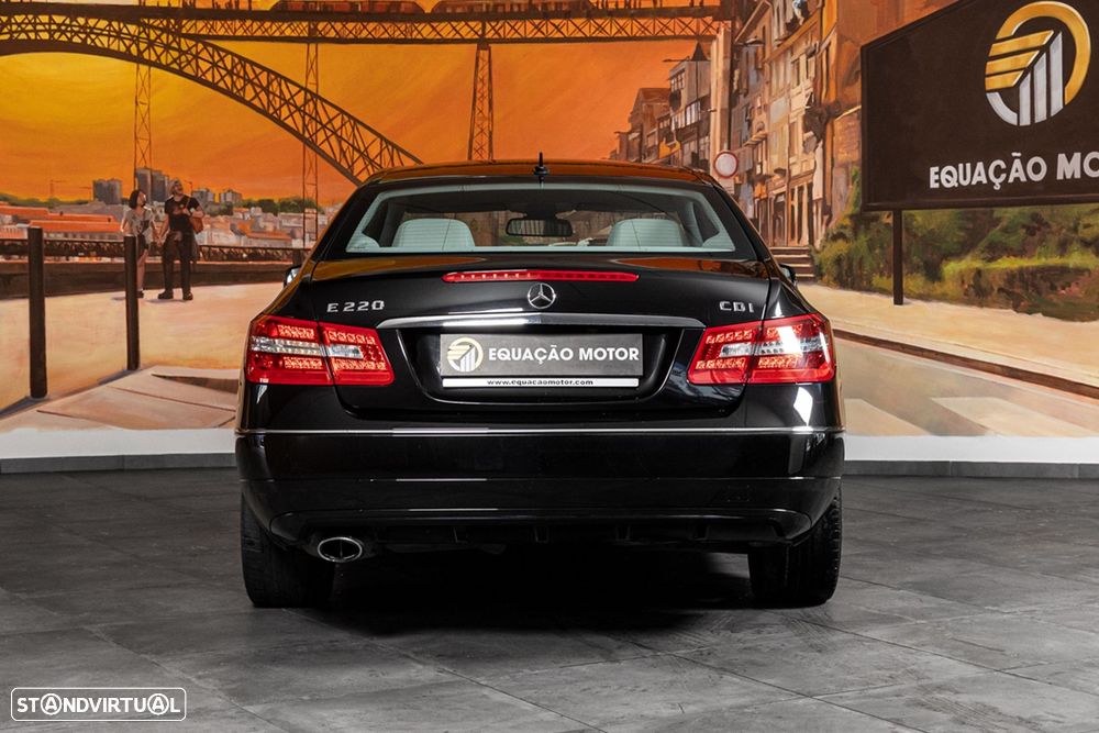 Mercedes-Benz E 220 CDi Avantgarde BlueEfficiency - 5