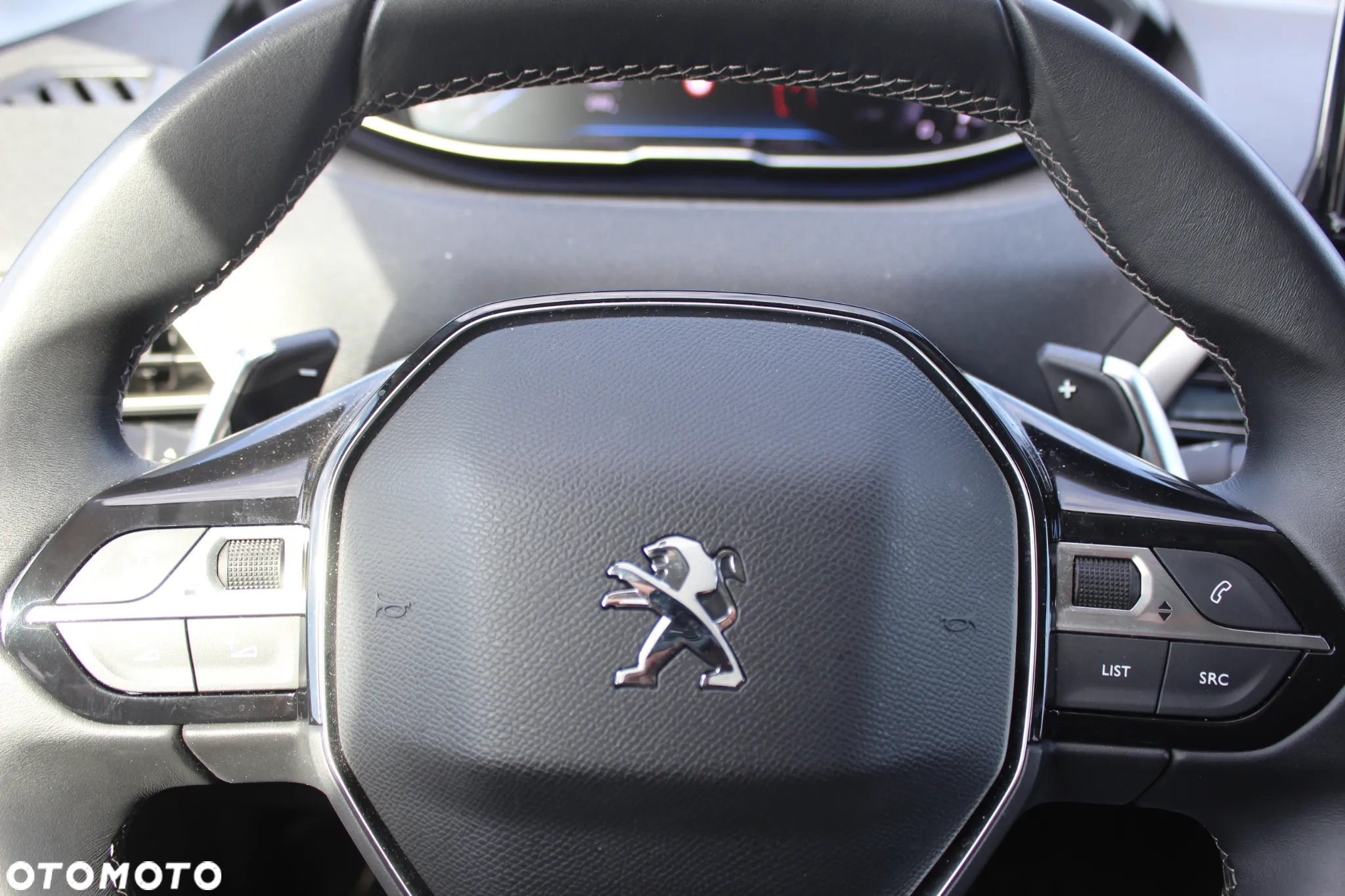 Peugeot 3008 1.2 PureTech Allure S&S EAT8 - 16