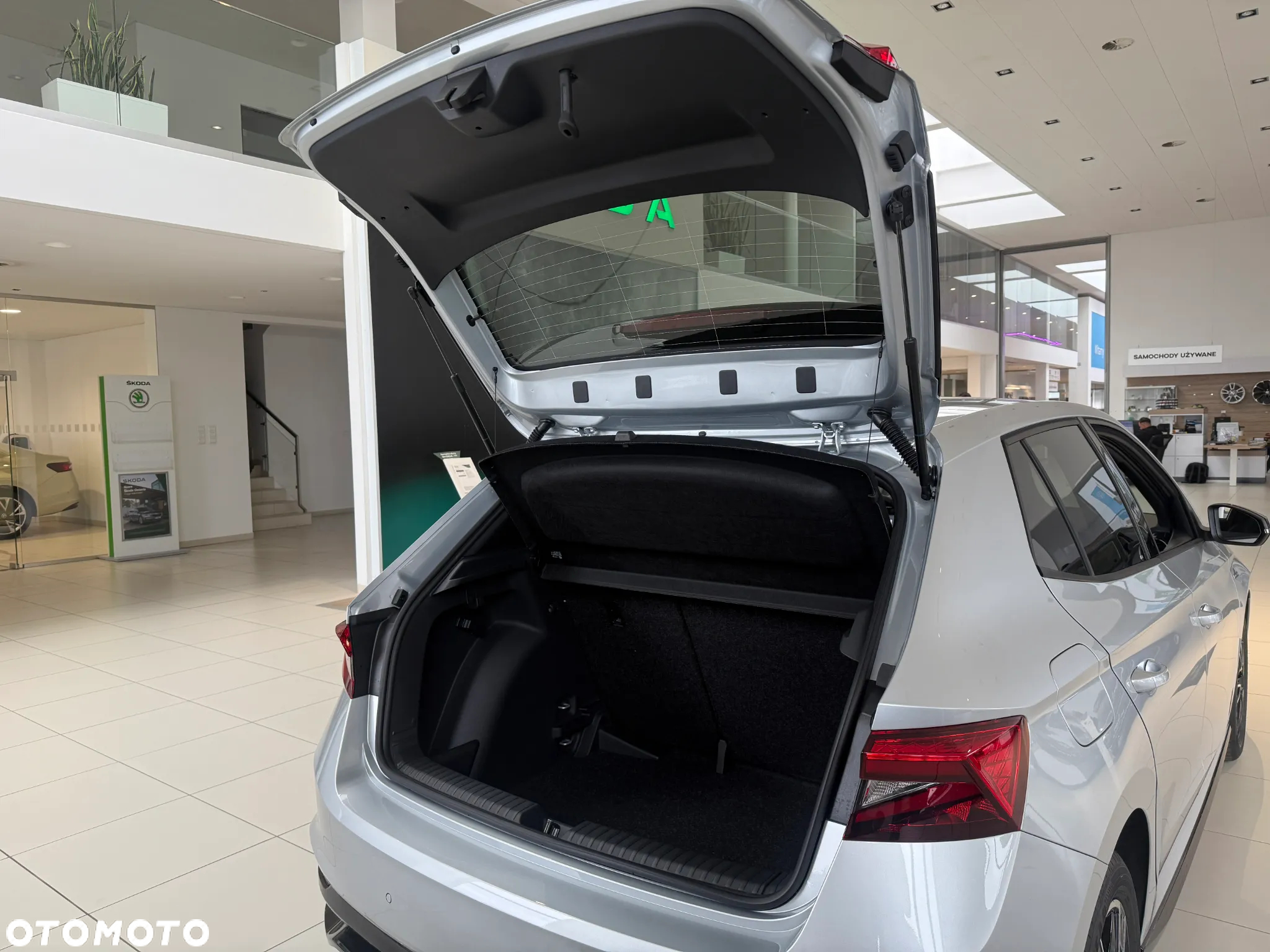 Skoda Fabia 1.5 TSI Monte Carlo DSG - 9