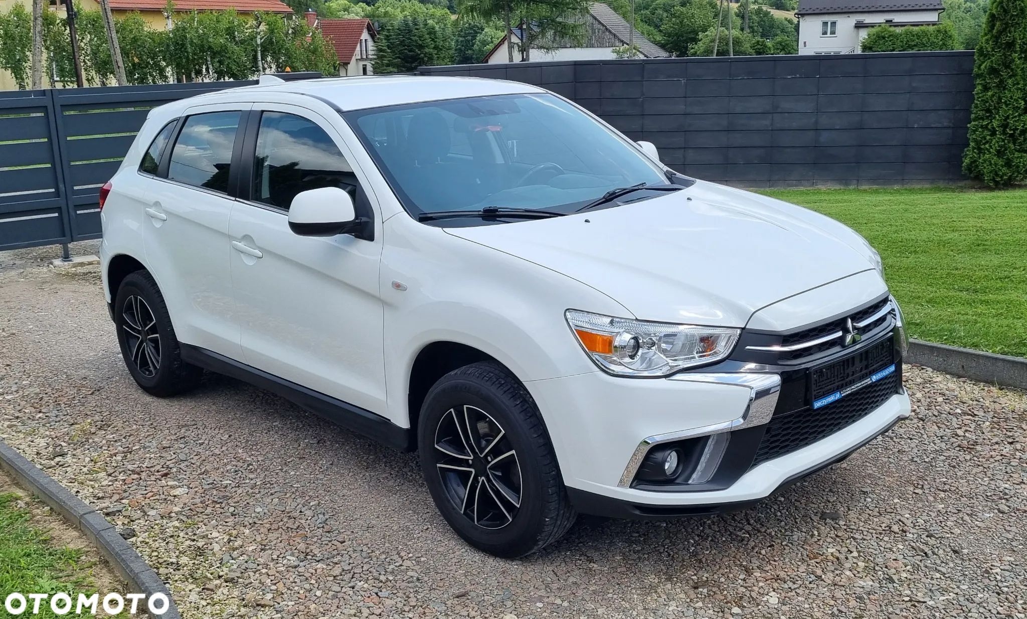Mitsubishi ASX 1.6 Intense Plus Navi Blue Edition - 1