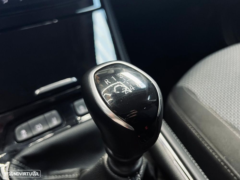 Opel Grandland X 1.2 T Business Edition - 35