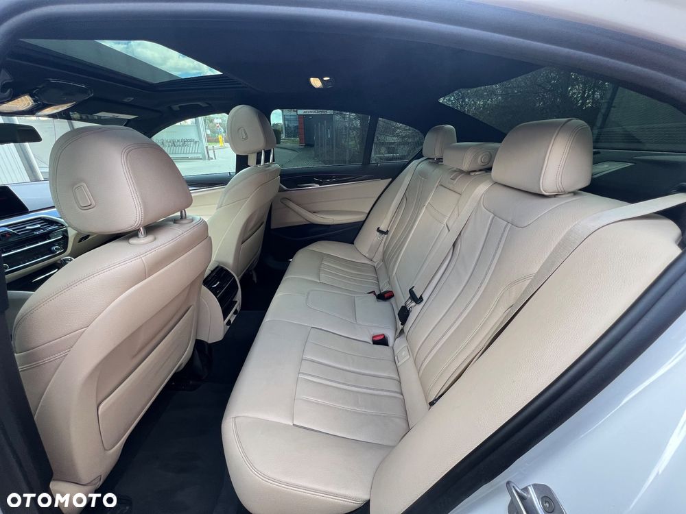 BMW Seria 5 530i Sport Line - 8