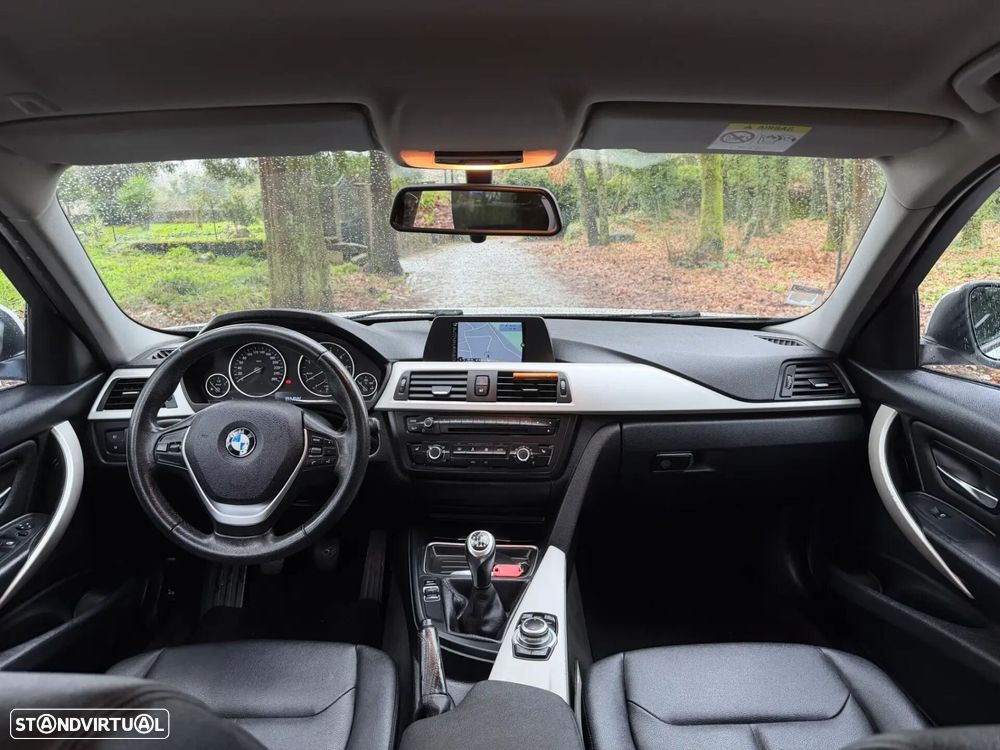 BMW 318 d Sport - 11