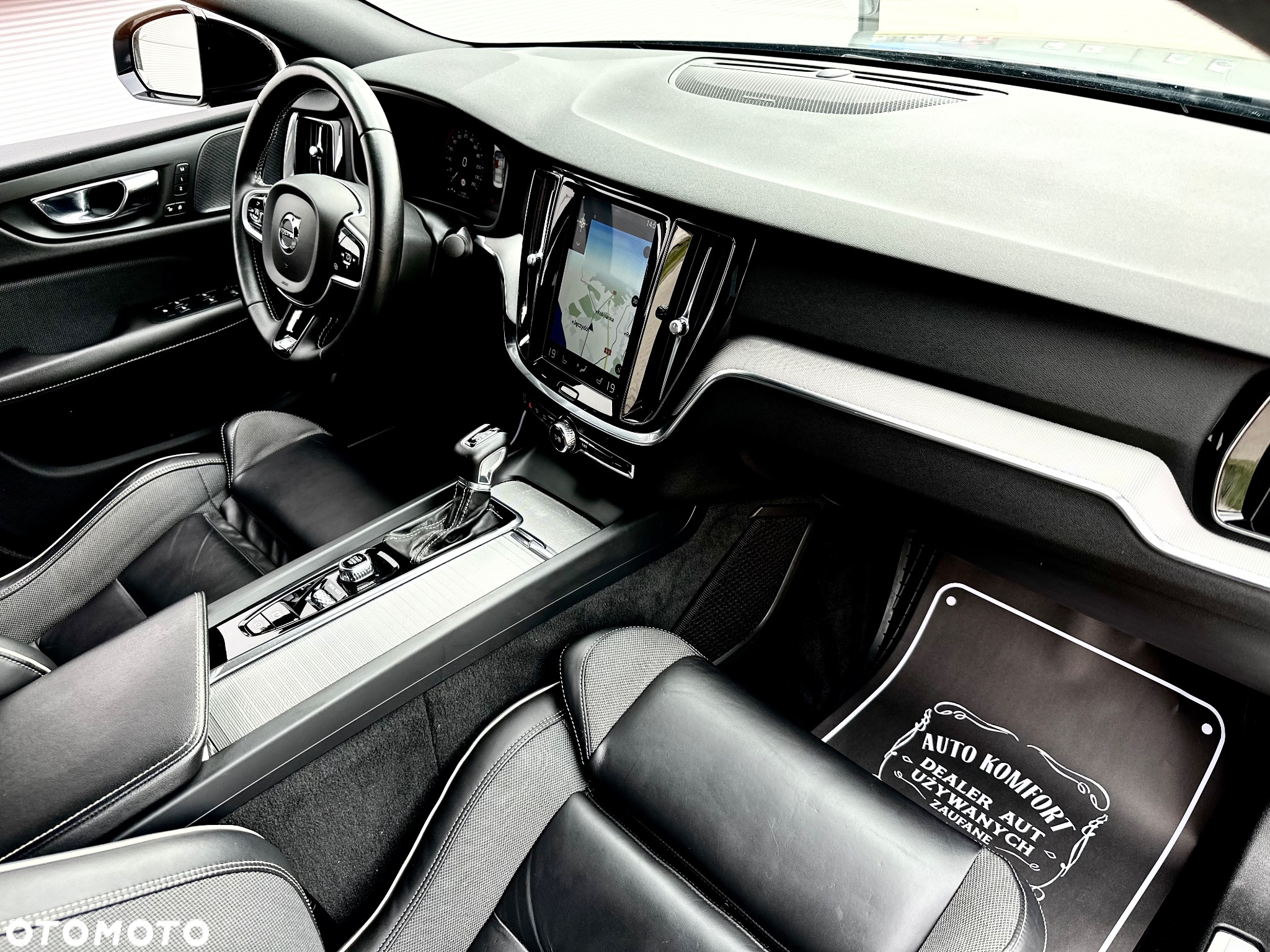 Volvo S60 T5 R-Design - 30