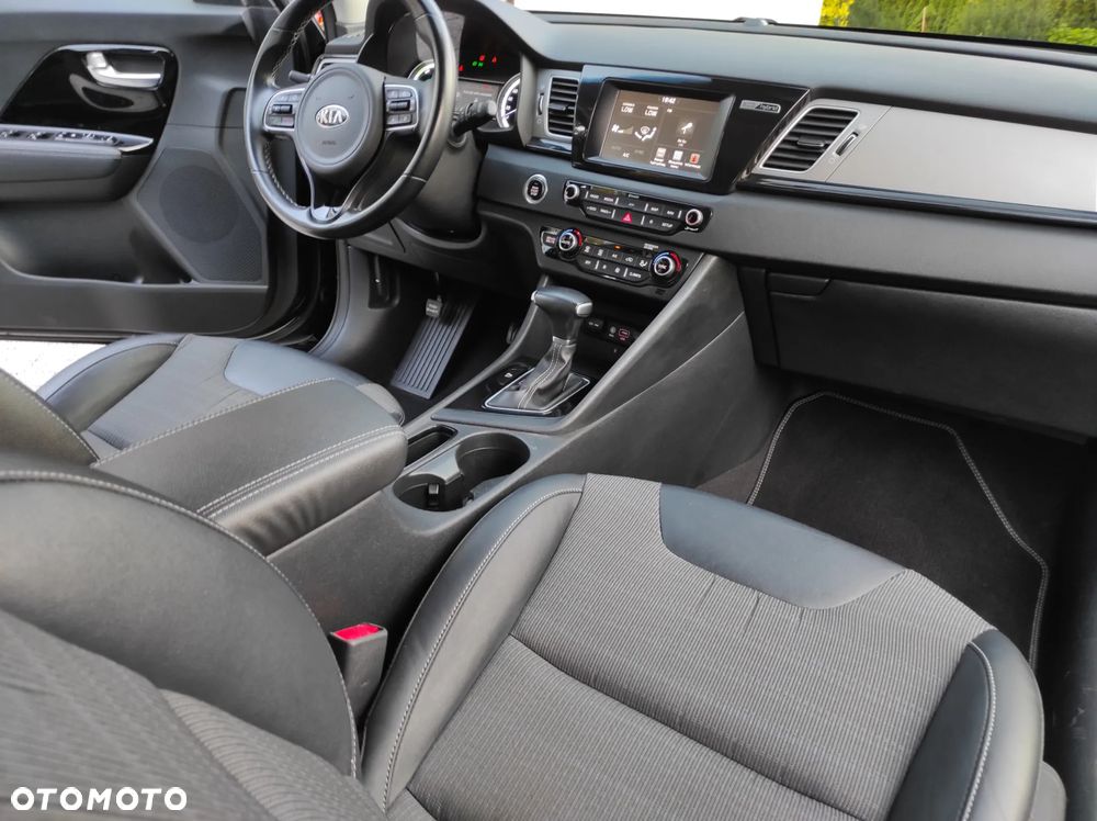 Kia Niro 1.6 GDI Hybrid L - 16