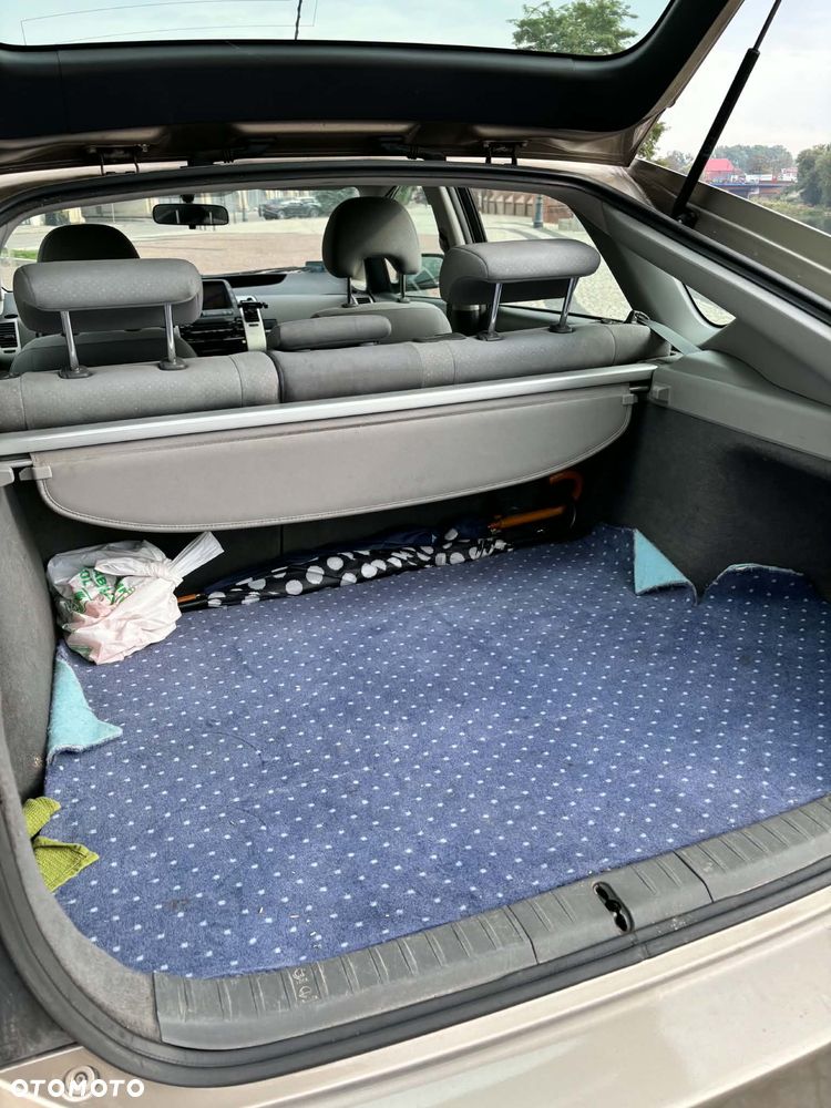 Toyota Prius - 5