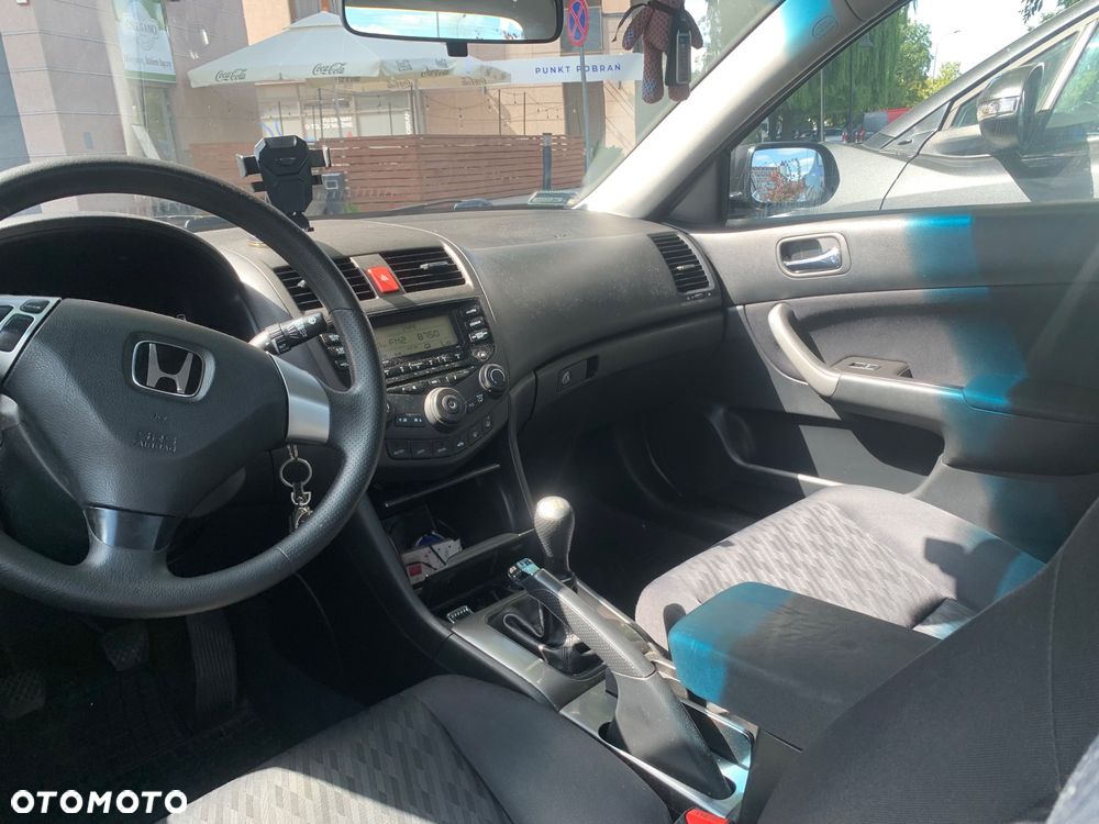 Honda Accord 2.0 Comfort - 23