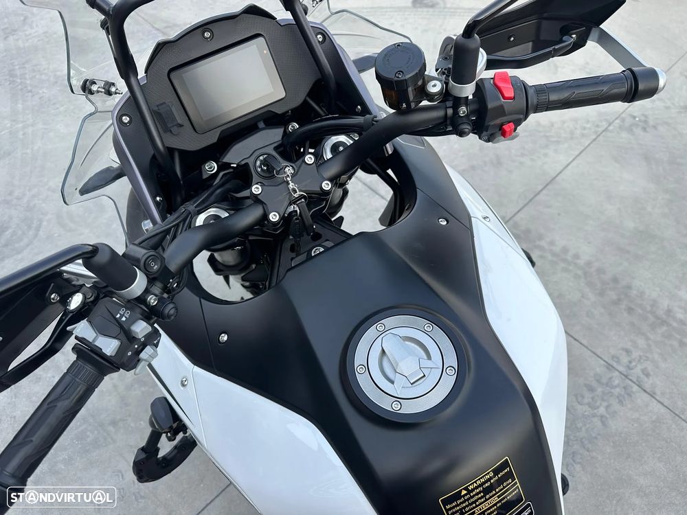 QJ Motor SRT 700 ON ROAD - 7