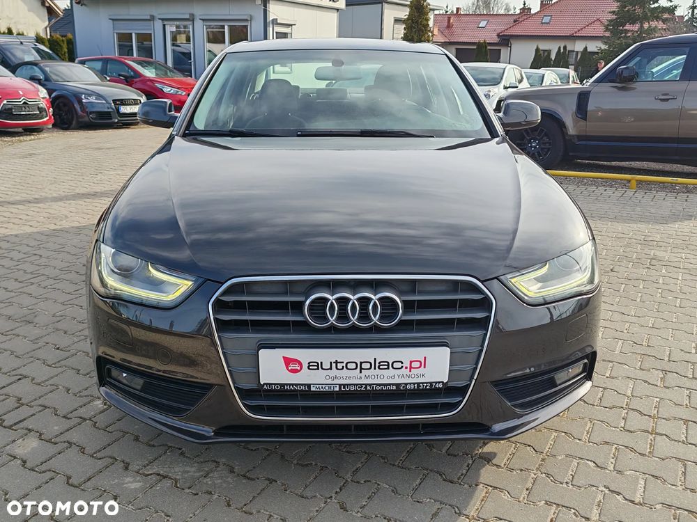 Audi A4 Limousine - 14