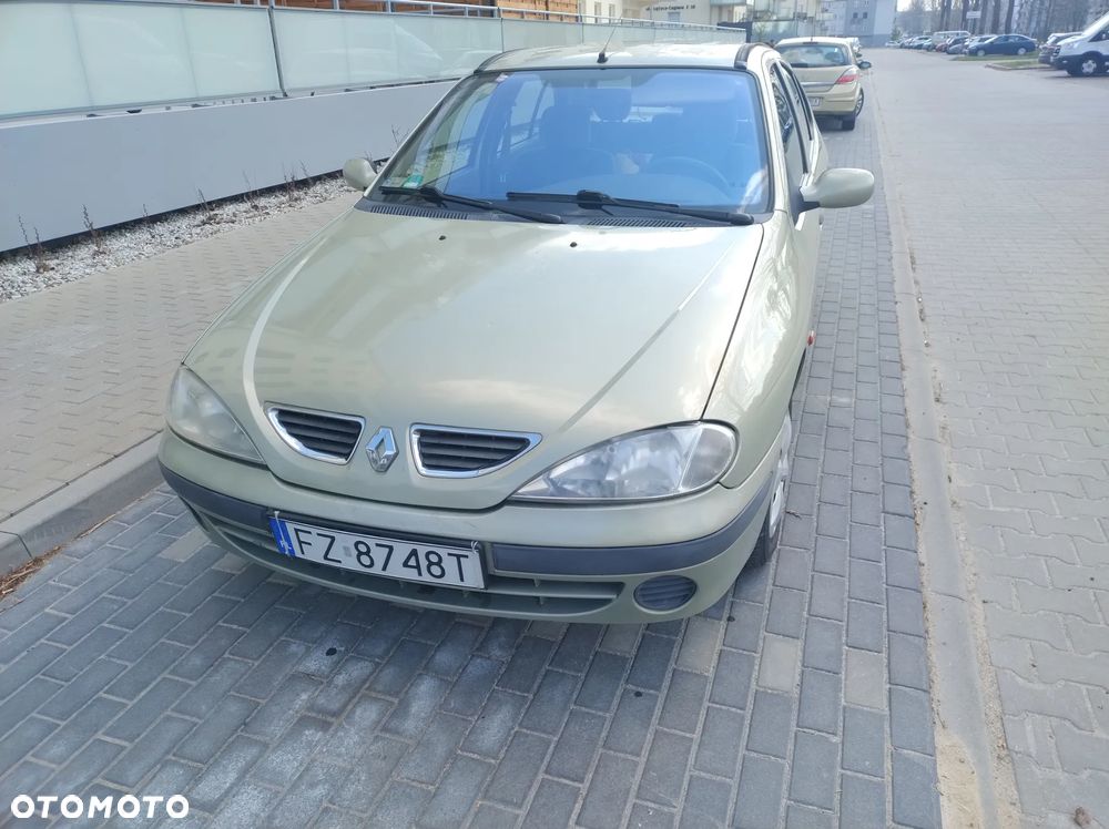 Renault Megane 1.4 RN 16V - 1