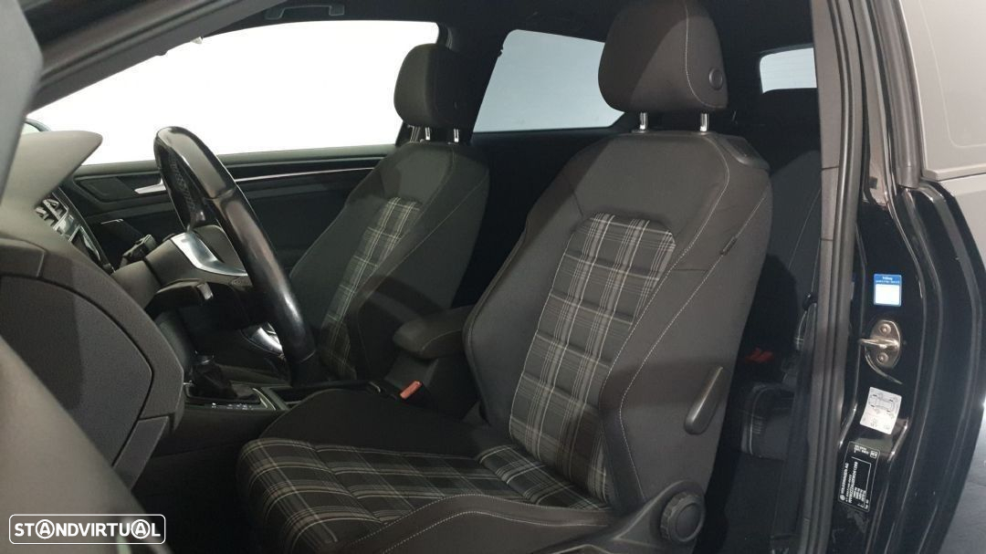 VW Golf 2.0 TDi GTD DSG - 19